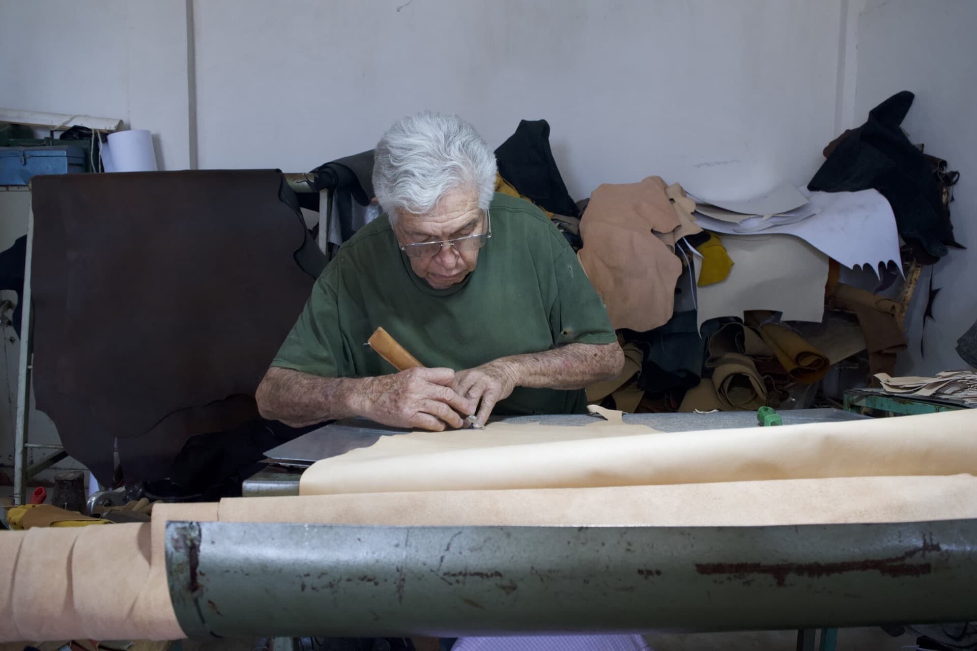 Corte artesanal de piel para botas Mr. Sosa