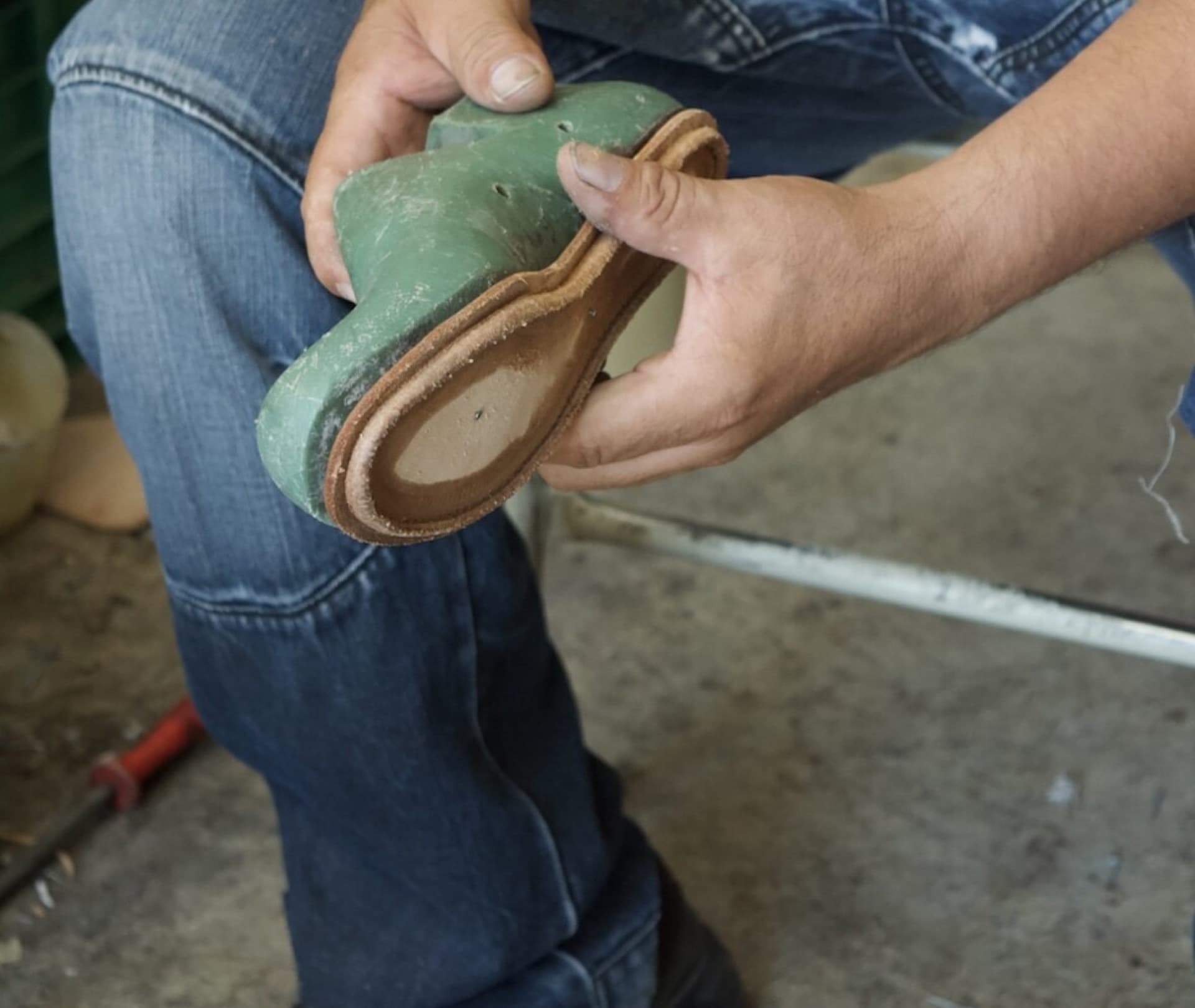 Montaje de botas de piel Mr. Sosa