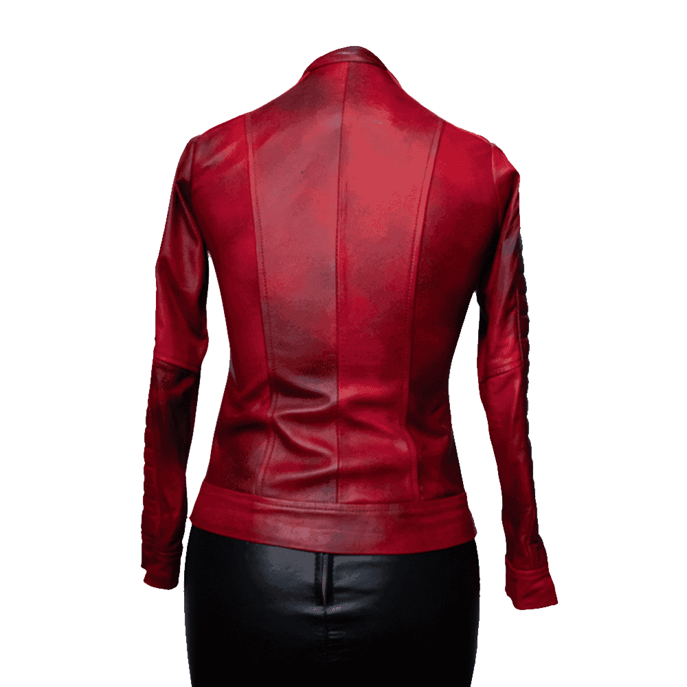 La Chamarra de Piel Red está confeccionada en piel de borrego muy suave y cómoda en su tono rojo llamativo  para resaltar su diseño exclusivo